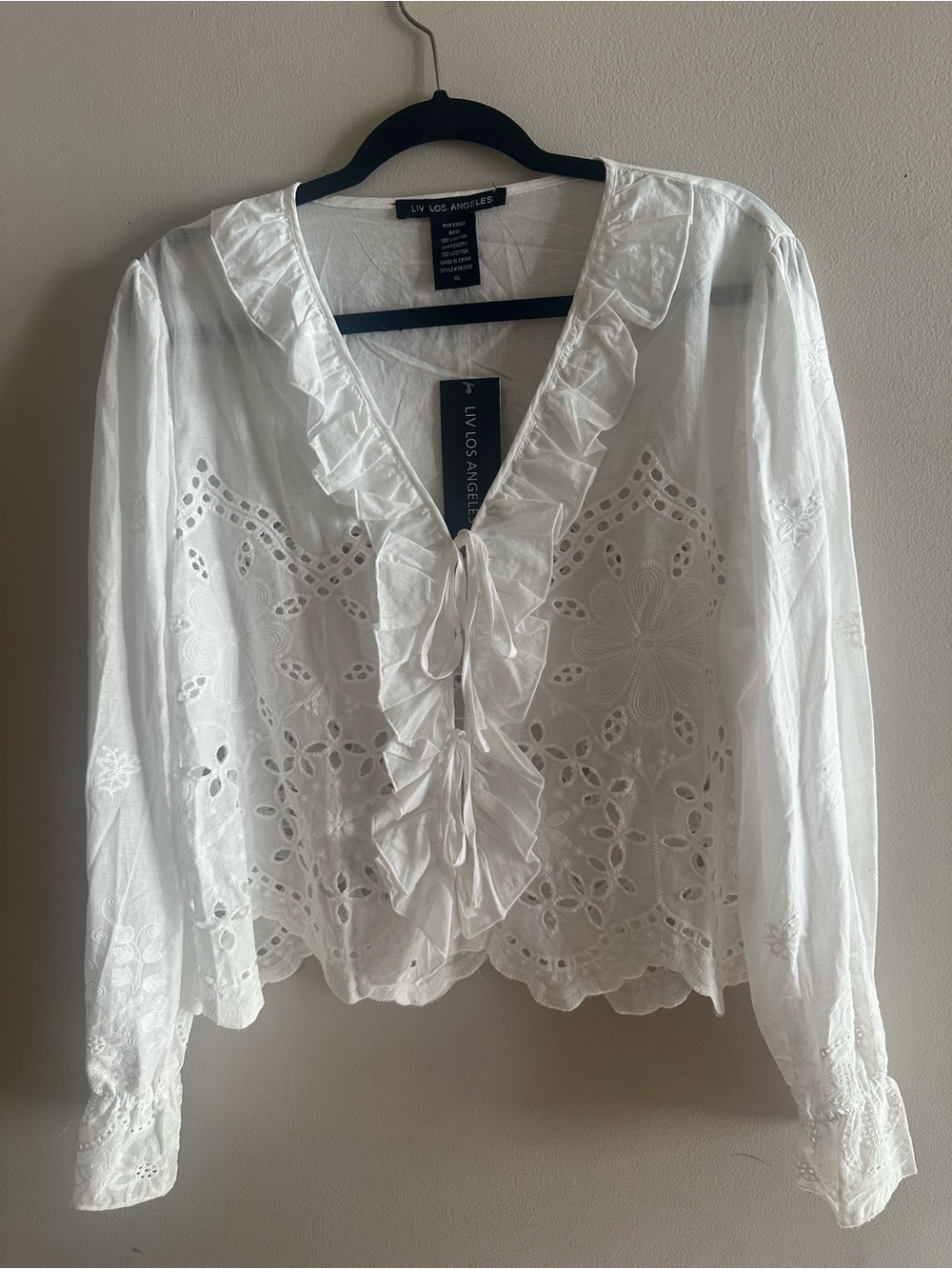 NWT Liv Los Angeles White Eyelet Ruffle Tie-Front Blouse Size XL
